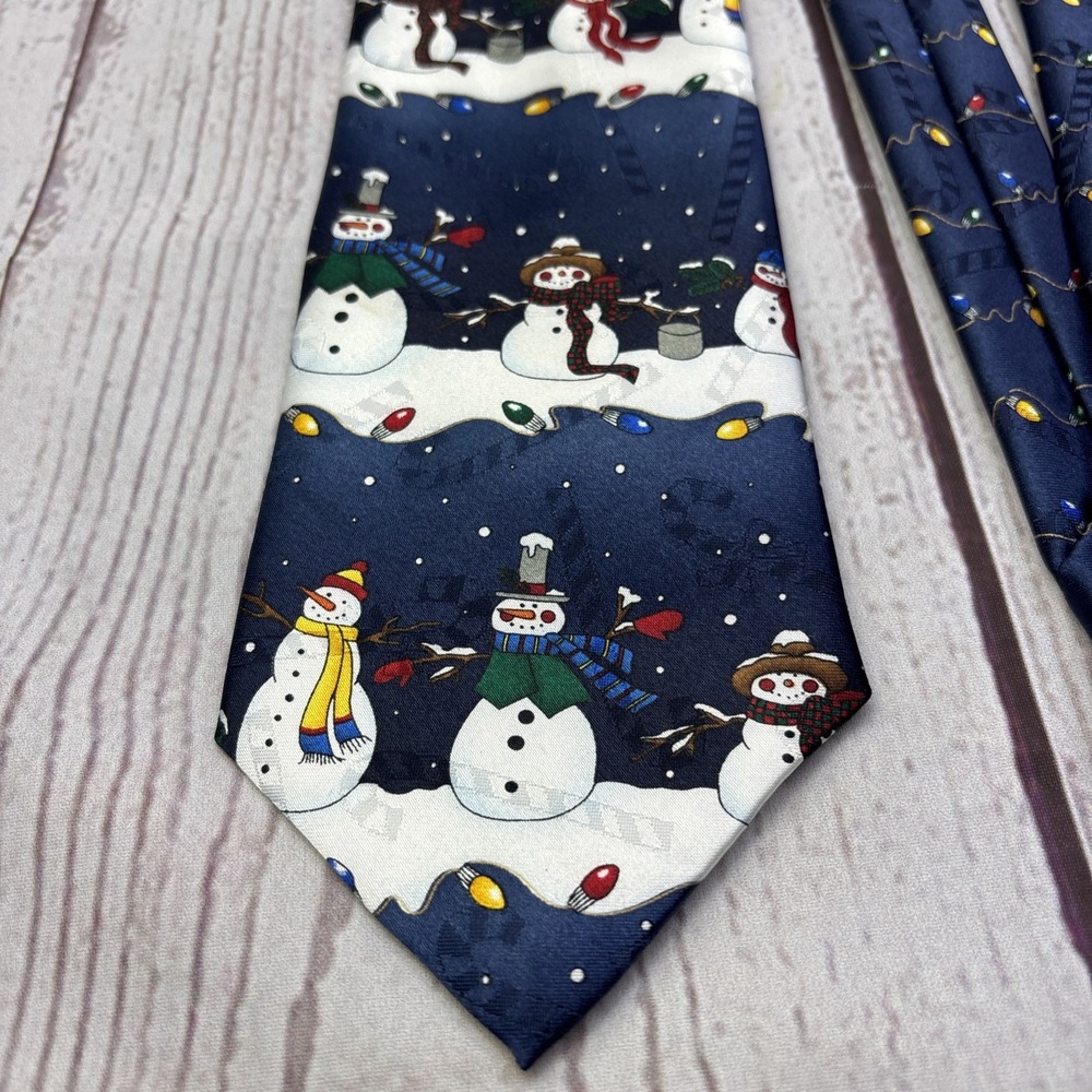 Hallmark Men's Winter Holiday Christmas Novelty Tie Frosty Snowman Neck-Tie